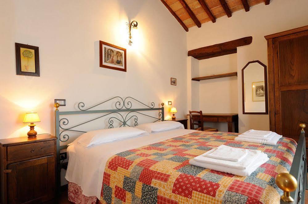 فندق باسّينيانو سول تْرازيفي  Relais Borgo Torale المظهر الخارجي الصورة