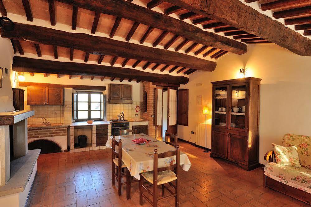 فندق باسّينيانو سول تْرازيفي  Relais Borgo Torale المظهر الخارجي الصورة