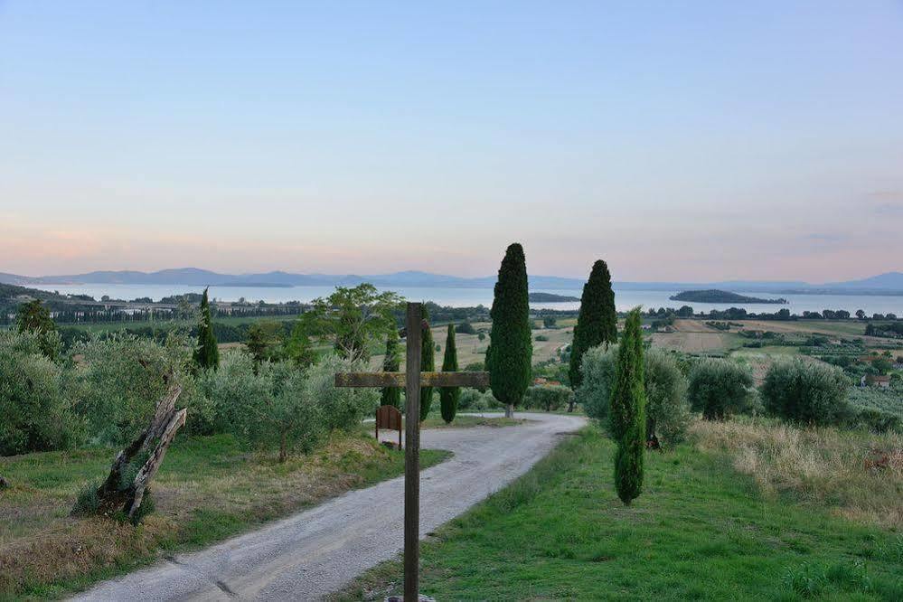 فندق باسّينيانو سول تْرازيفي  Relais Borgo Torale المظهر الخارجي الصورة